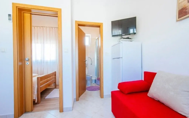 Ljubo - Modern Andy Cosy - A1