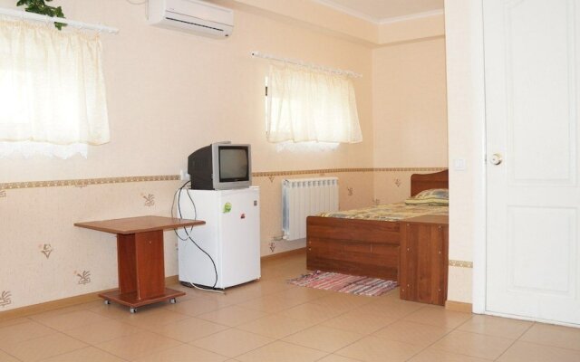 Lazurnaya Plus Hotel