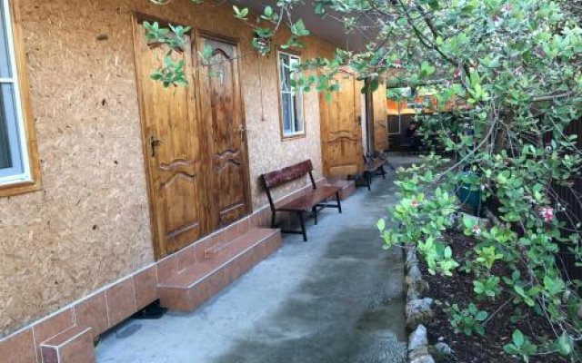 Guest house on Lakoba 37A