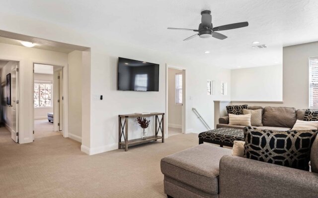 Stay N Play by RedAwning