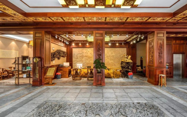 Jinning Rundexing Hotel (Guyan Culture Square)