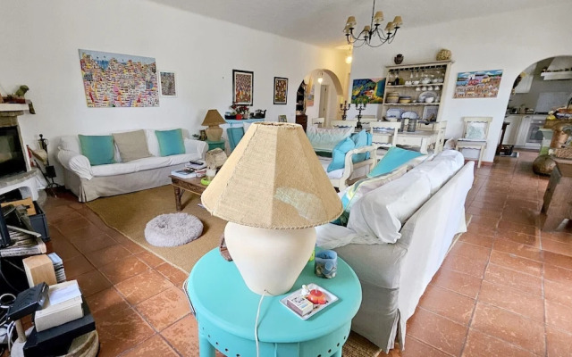 Toca do Fradinho - Pera 3 7Km da Praia