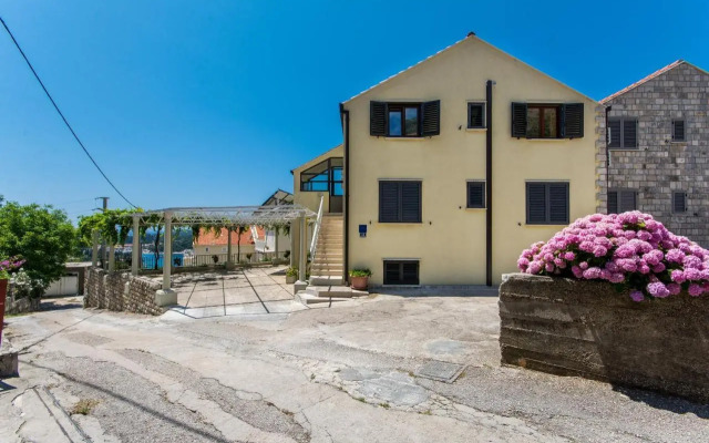 Apartments Šiljug