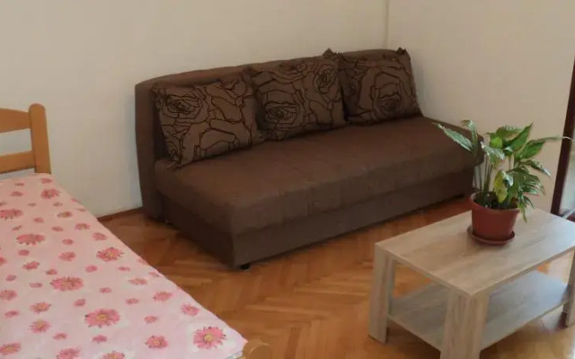 Apartments Škaljari