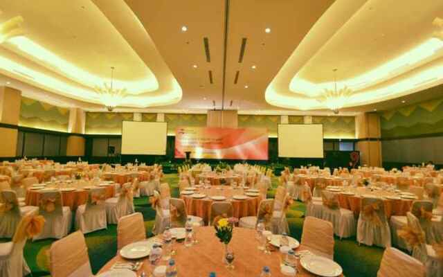 IPB Hotel And Convention Center