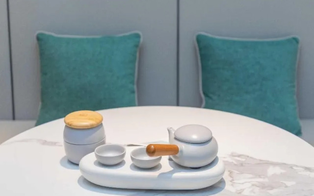 Ji Hotel Shanghai Dongming Road Metro Station