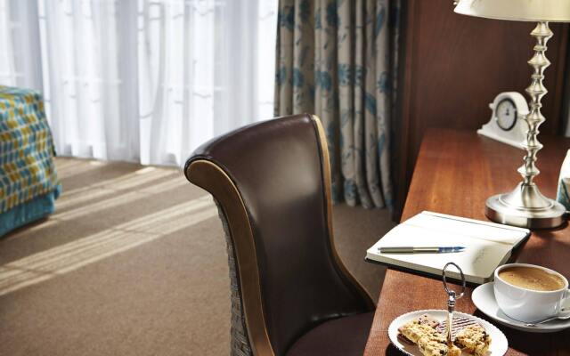 Drayton Court Hotel