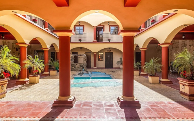 Zapata Hotel y Plaza