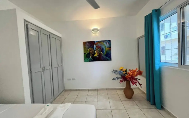 Secure 2-pers Apartment Close to the Beach
