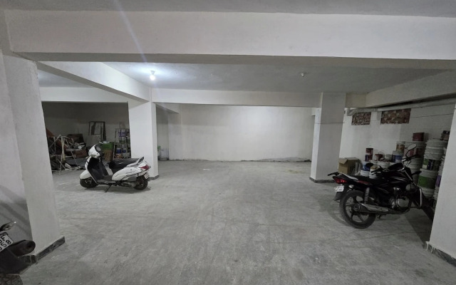 Om Sri Vigneshwara Palani Grand Hotel