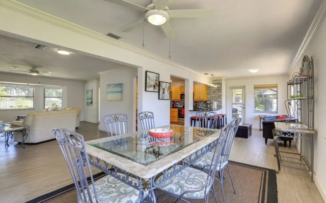 Sarasota House w/ Private Pool - 4 Mi to Beach!