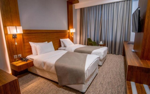 Parwar Hotel
