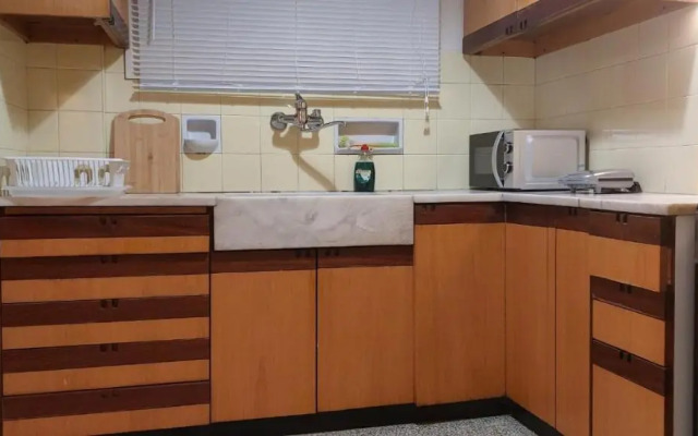Lobelia Athens Centre -5 Bd, 2.5 Bath