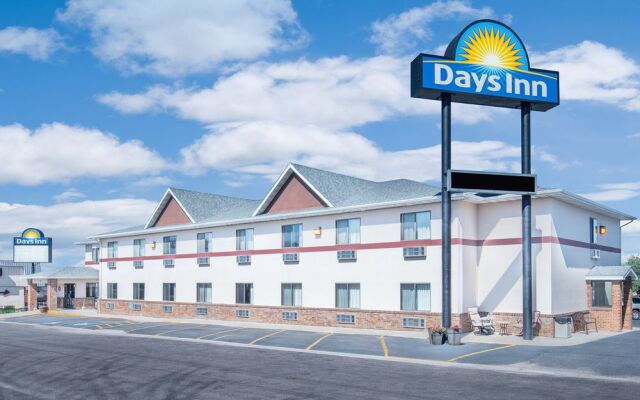 Days Inn Wall