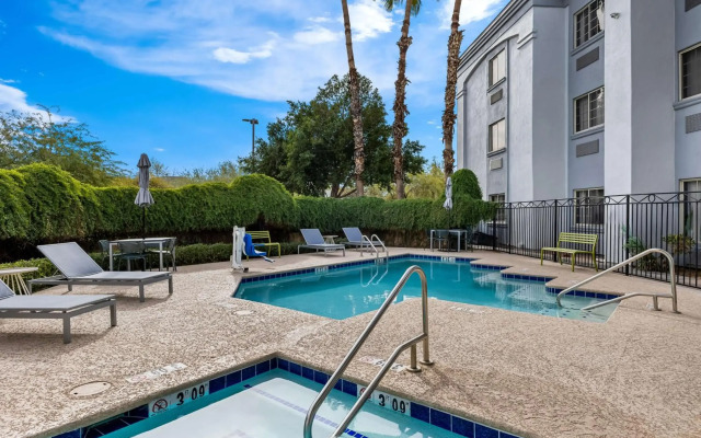 Spark by Hilton Glendale Phoenix North