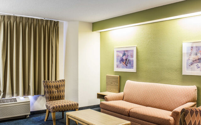 Quality Inn & Suites Raleigh North