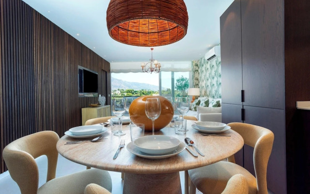Amazing 3BD apt and Pool. Señorío de Aloha