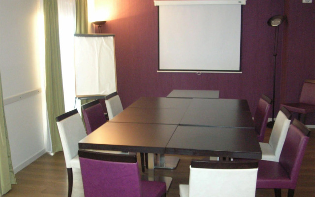 Hôtel Inn Design Montargis Resto Novo