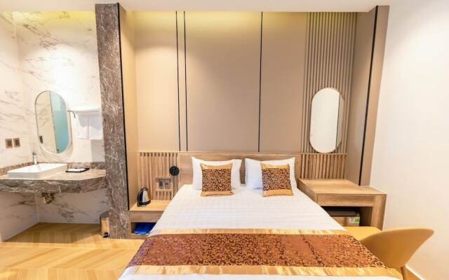 My My Hotel 2