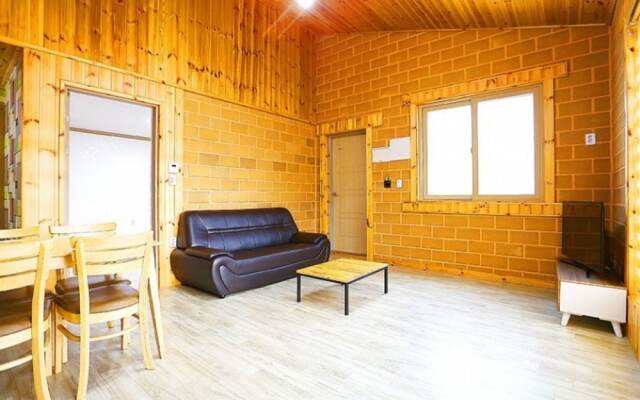 Goseong Sanmaru Pension