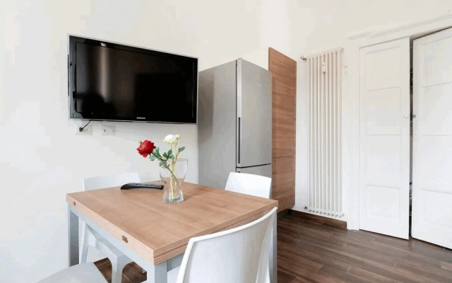 Isola View Renovated Apartment