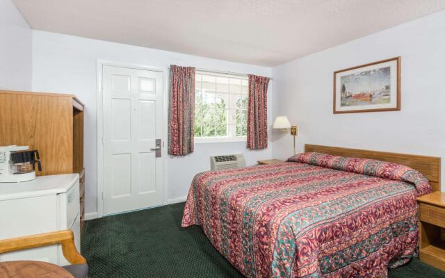 Travelodge by Wyndham Cape Cod Area