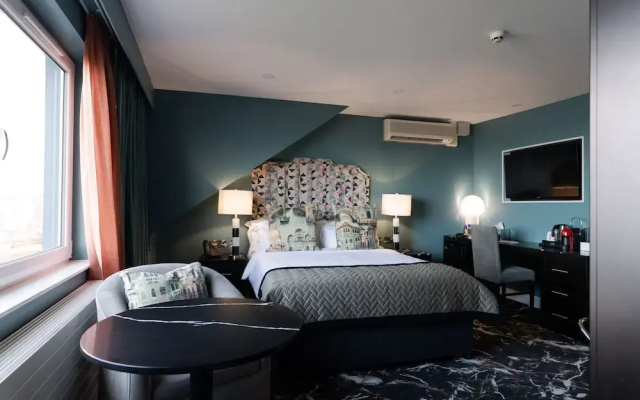 Elephant Rock Hotel