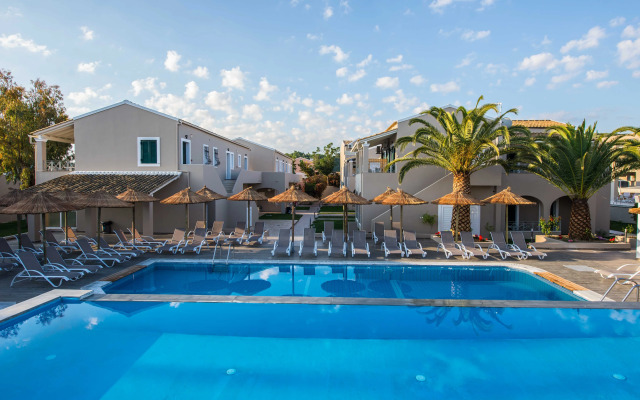 Amour Holiday Resort