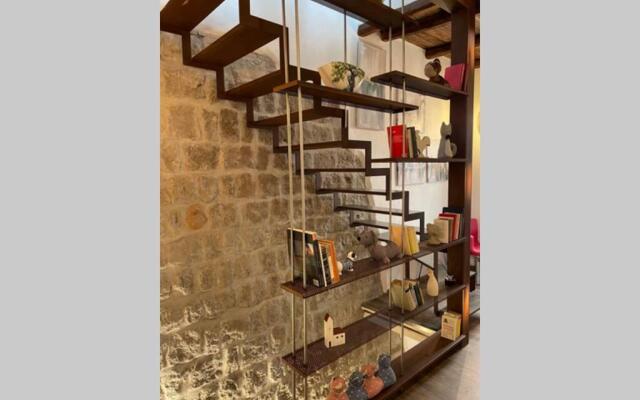 DOMUS TUSCIA APARTMENTS Via Estrema 2