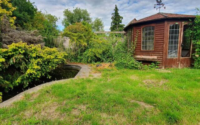 BookedUK - Bungalow House in Roydon