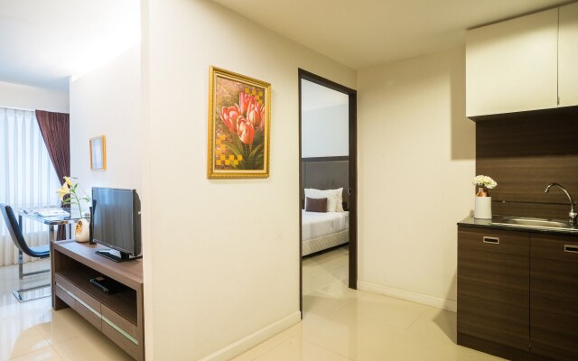 Beyond Suite Hotel