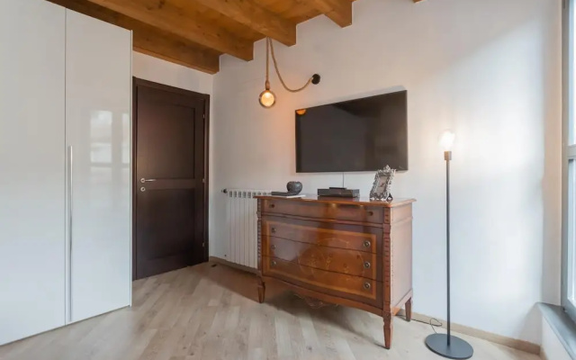 Luini 7 in Como With 2 Bedrooms and 1 Bathrooms