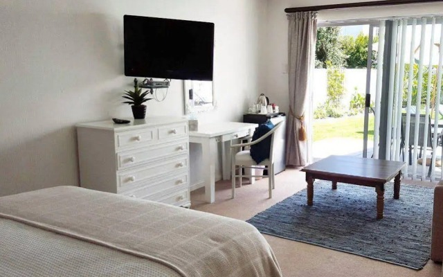 Sunset Lodge Guest House