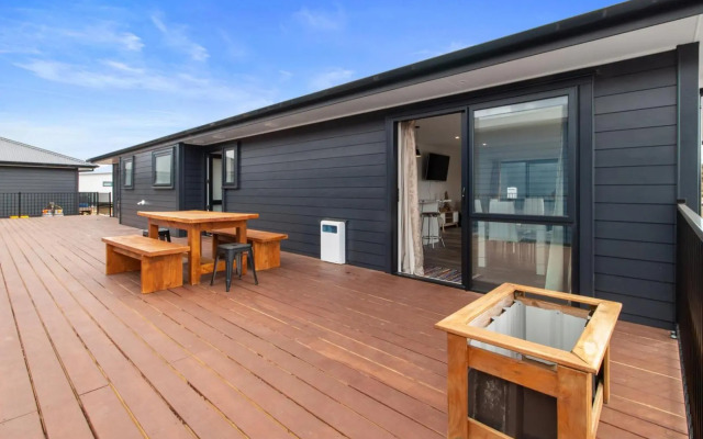 Sandy Shores - Waihi Beach Holiday Home