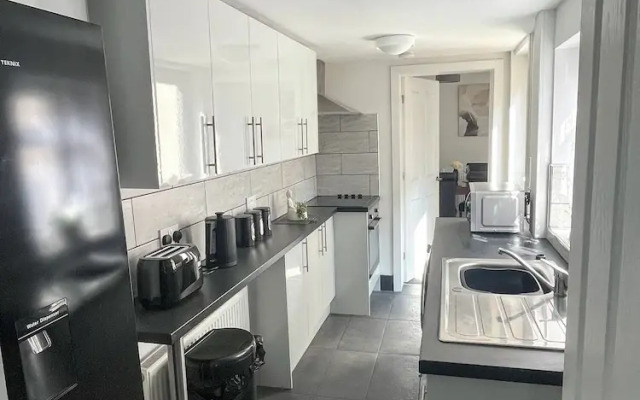 3 Bed House At 8 Nantwich Road