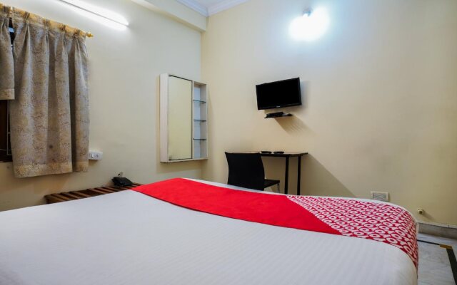OYO 1074 Valley View Apartments