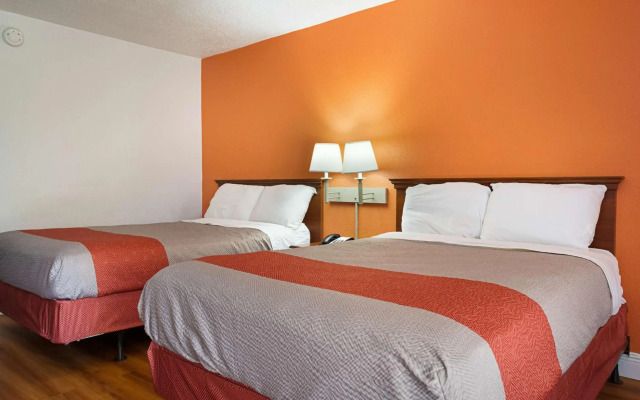 Motel 6 Natchitoches, LA