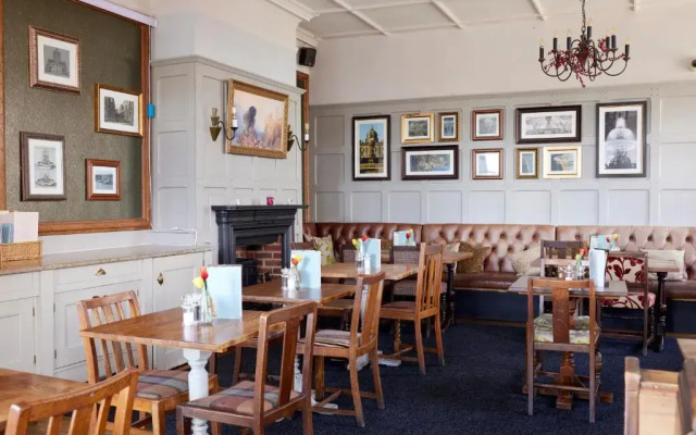Fountain Hotel Isle of Wight by Greene King Inns