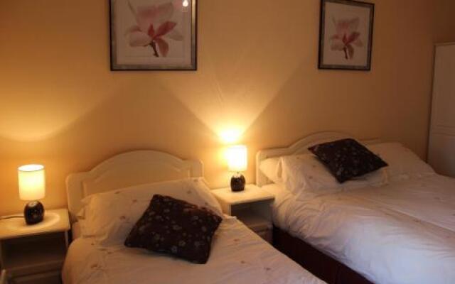 Arch Guesthouse