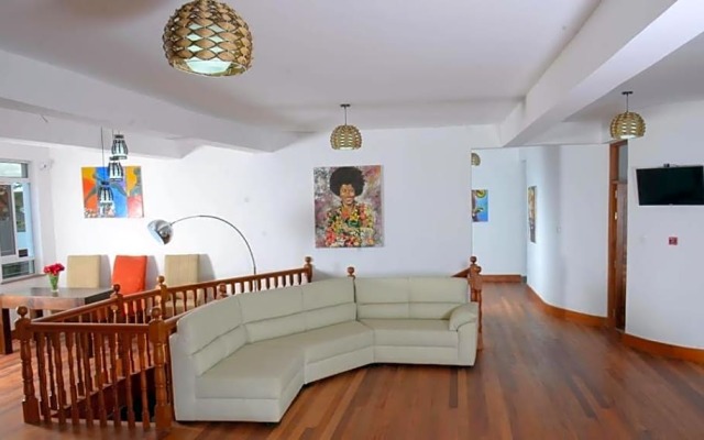 Greenpark Sundowner Hotel