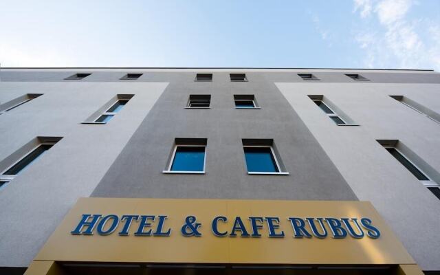 Hotel & Cafe Rubus