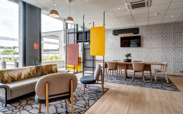 B&B HOTEL Le Port- Marly St-Germain en Laye