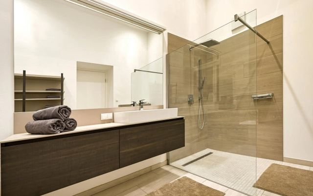 Central Luxury Apartment