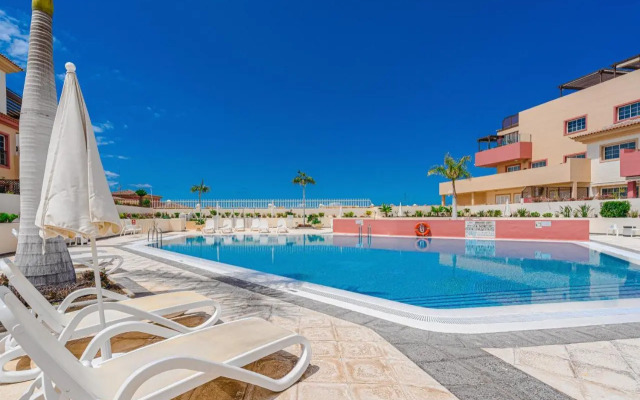 Terrazas del Duque II apartment