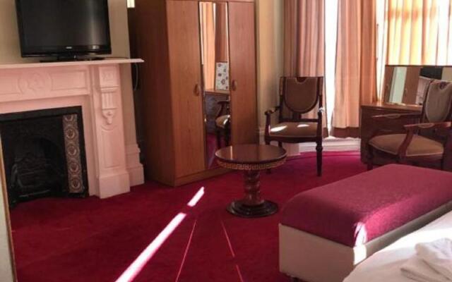 The Glastonbury Hotel