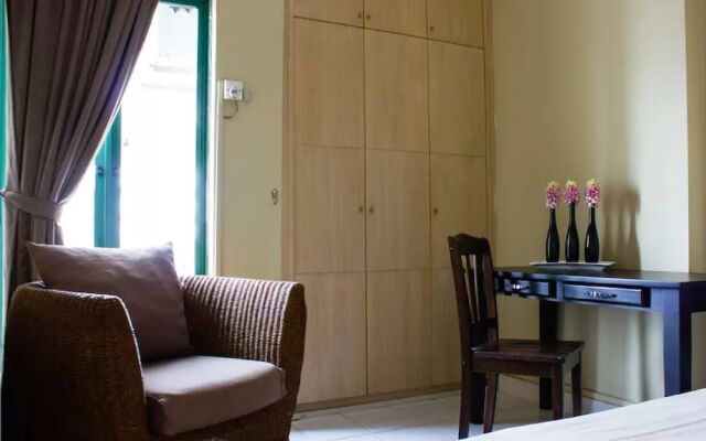 Luxurious Condo Near Gurney