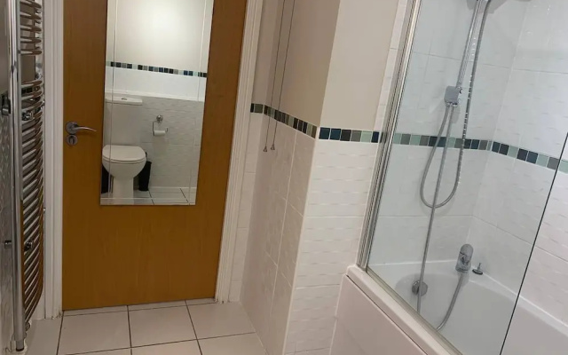 Meadow View Apt 2BR & 2 Bath Parking Near St Neots