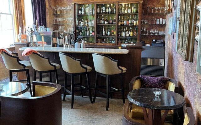 Manoir Chamberland (Adults Only, No Pets)