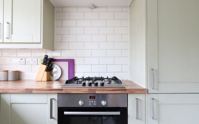 Cosy 1 Bedroom Apartment in the Heart of Wimbledon