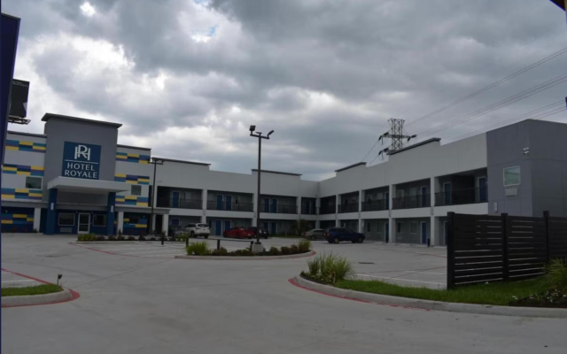 Hotel Royale IAH Airport North Houston I-45